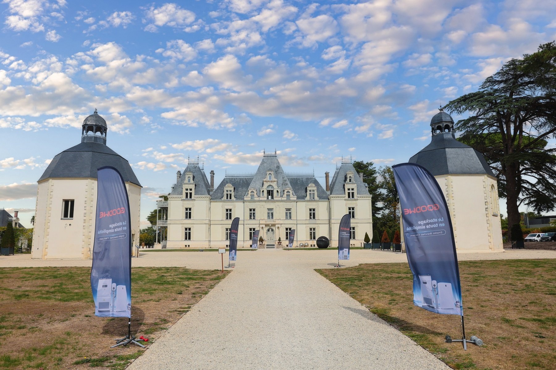 GoodWe invited installers, distributors, industry experts and energy professionals to Château de Maubreuil to present the latest energy storage solutions