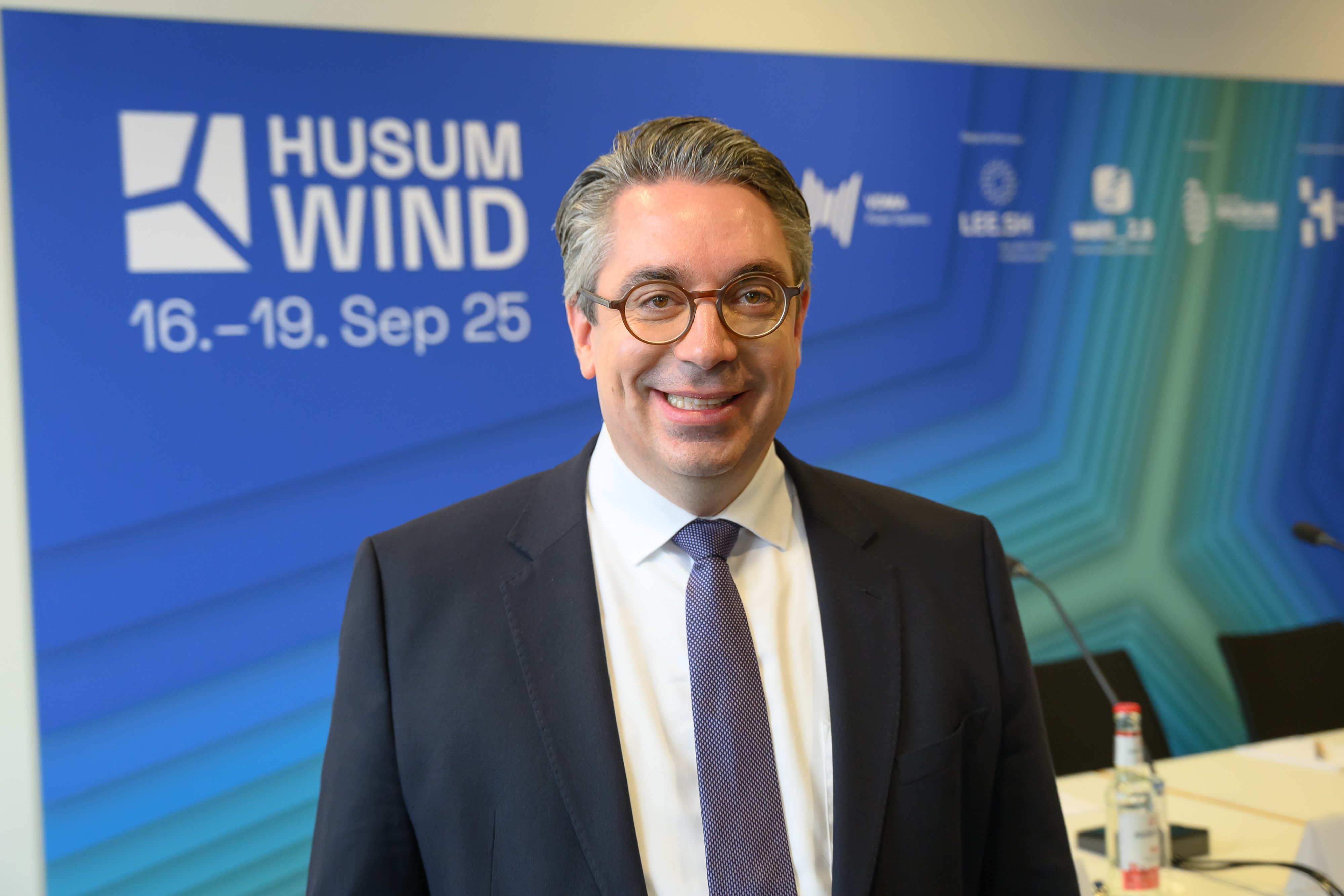 Parliamentary State Secretary Stefan Rouenhoff at HUSUM WIND 2025 ©MHC