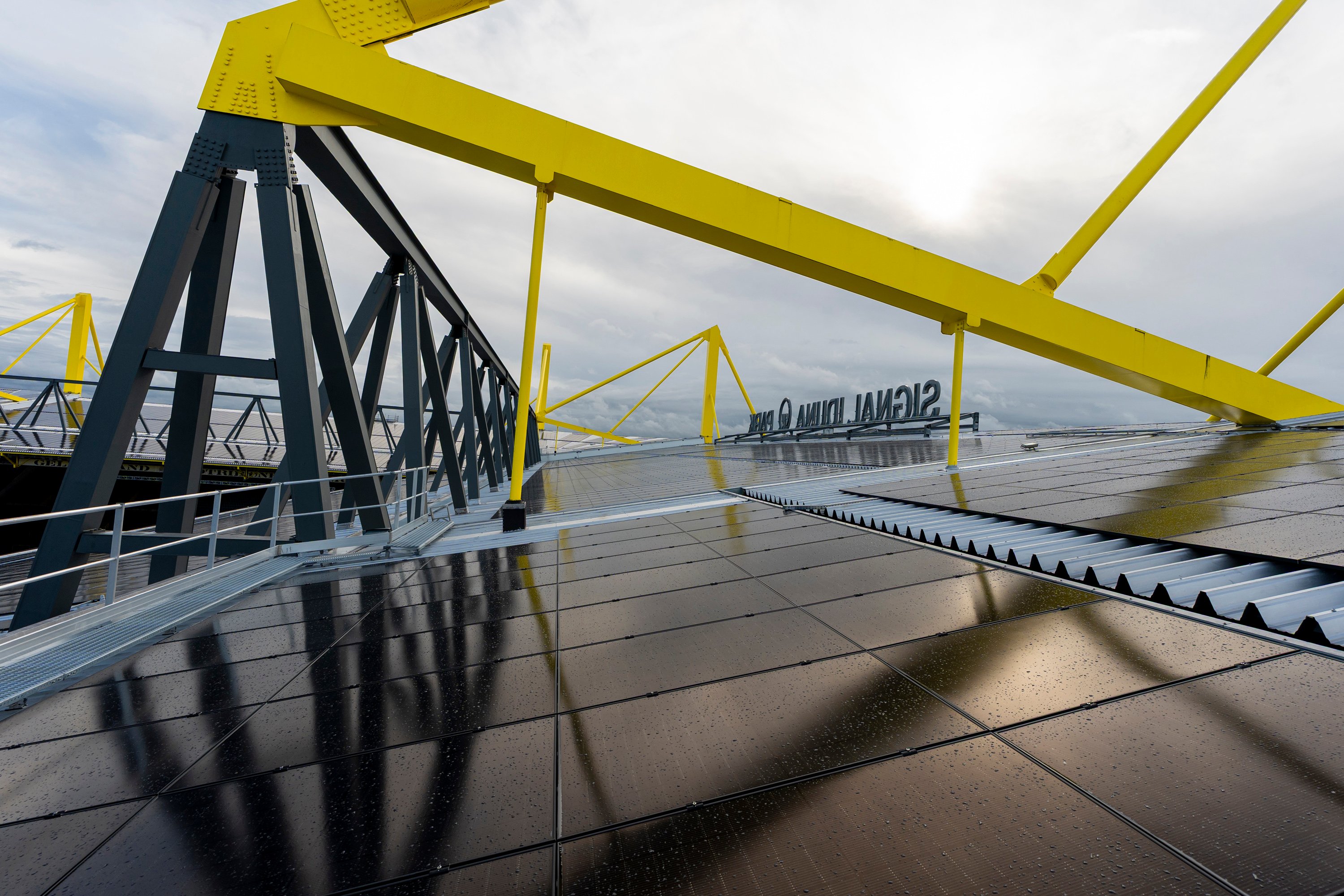 SIGNAL IDUNA PARK - Solar Array 1