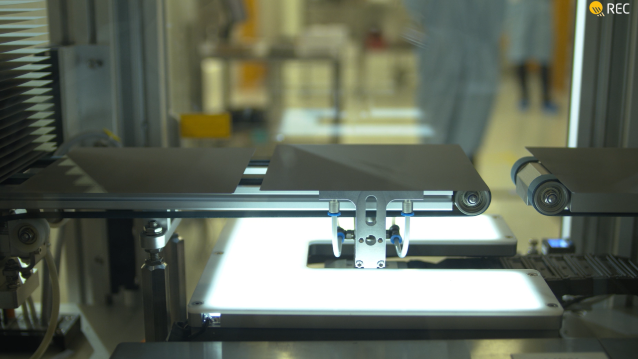 Embracing ESG in the solar industry image