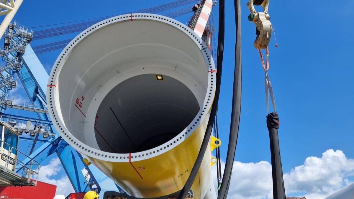 Revolutionizing lifting with heavy lift slings image