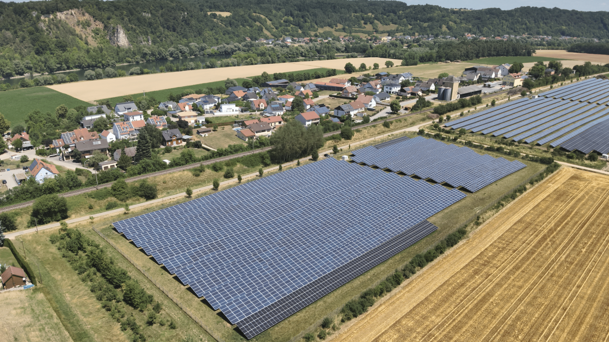 Maintaining PV systems with advanced AI software image