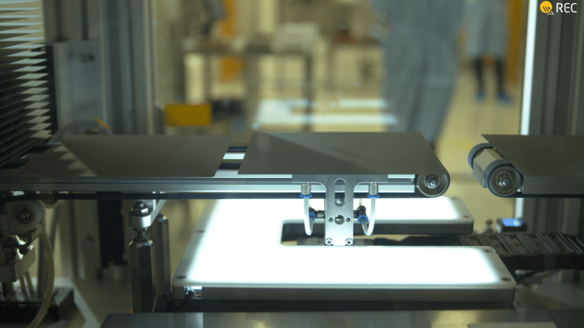 Embracing ESG in the solar industry image