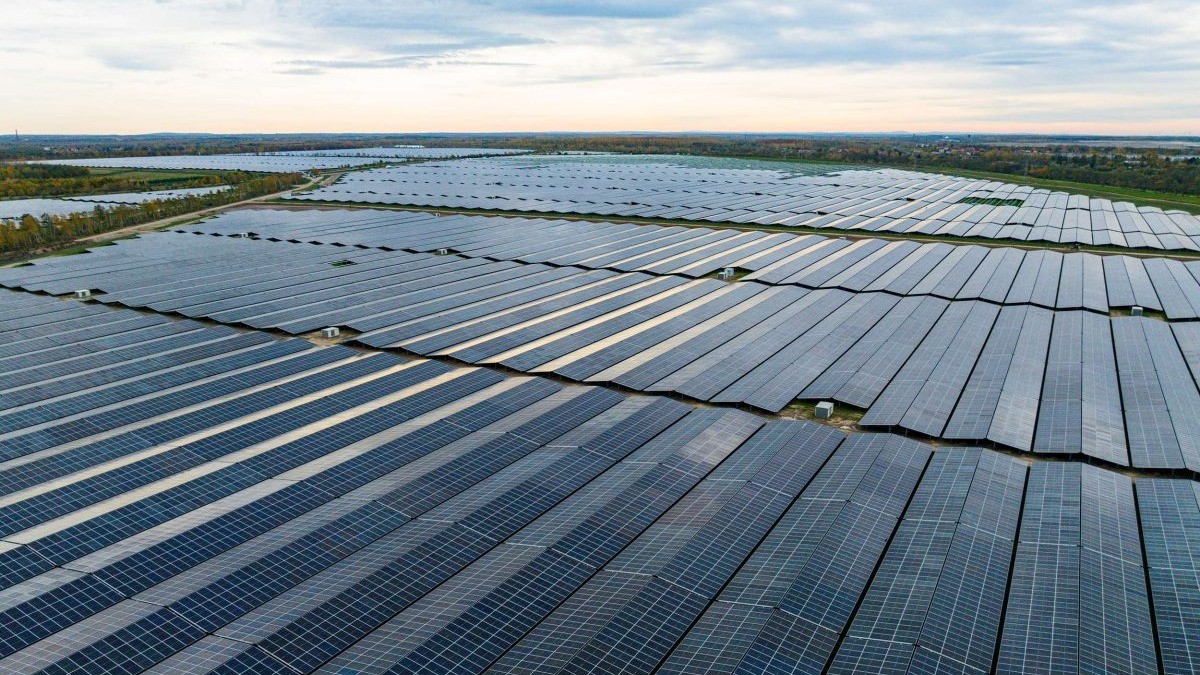 A New Era for Solar Energy in Europe: The Witznitz Solar Park and JinkoSolar’s Pioneering Role image