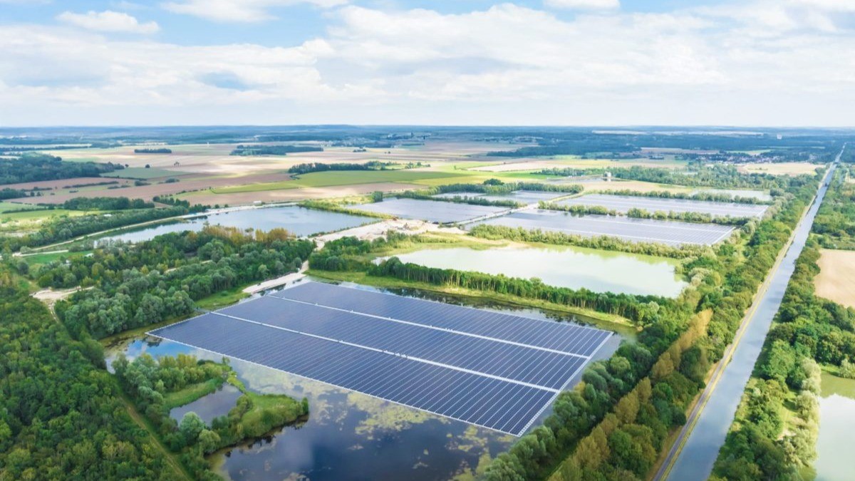Q ENERGY Nears Completion of Europe’s Largest Floating Solar Park image