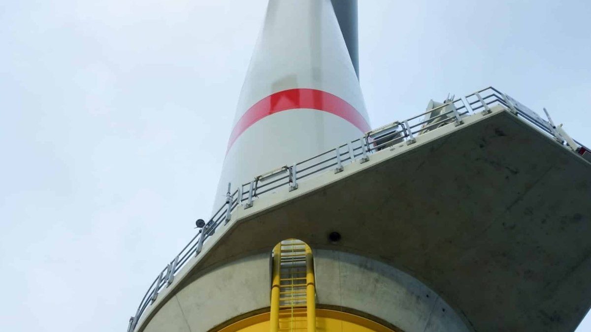 Bridging the Talent Gap: A New Blueprint for Wind Energy Recruitment image