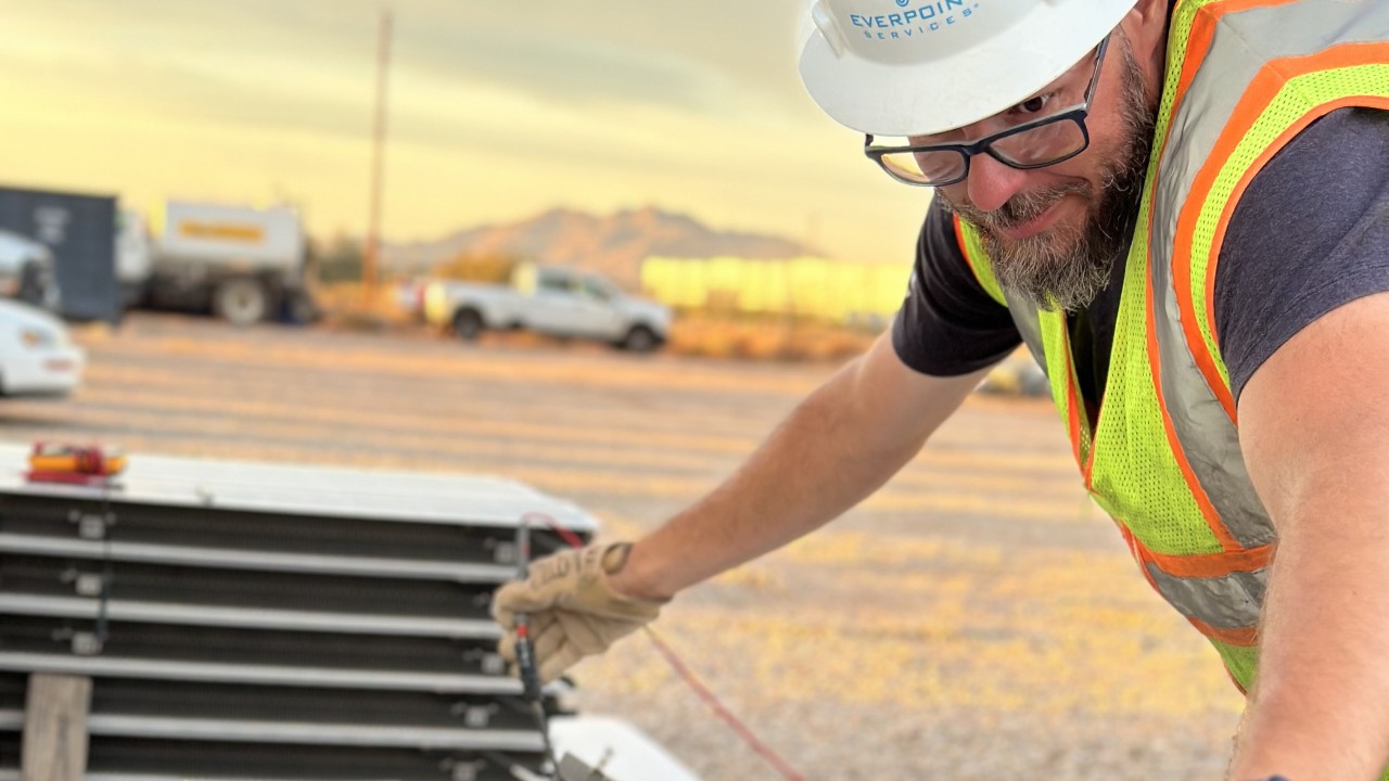 From Liability to Lucrative Asset: Unlocking the Hidden Value in Aging Solar Farms image