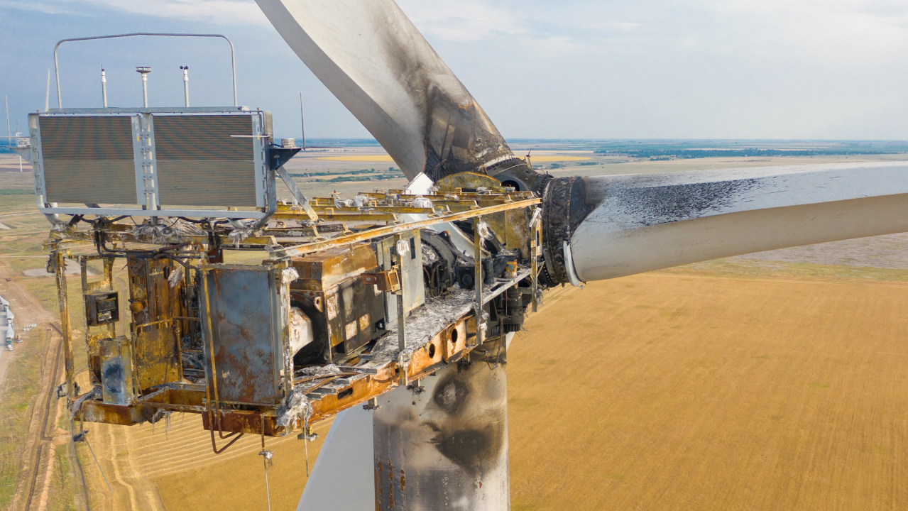 Taming the Storm: A Wind Operator's 6-Step Guide to Lightning Protection image