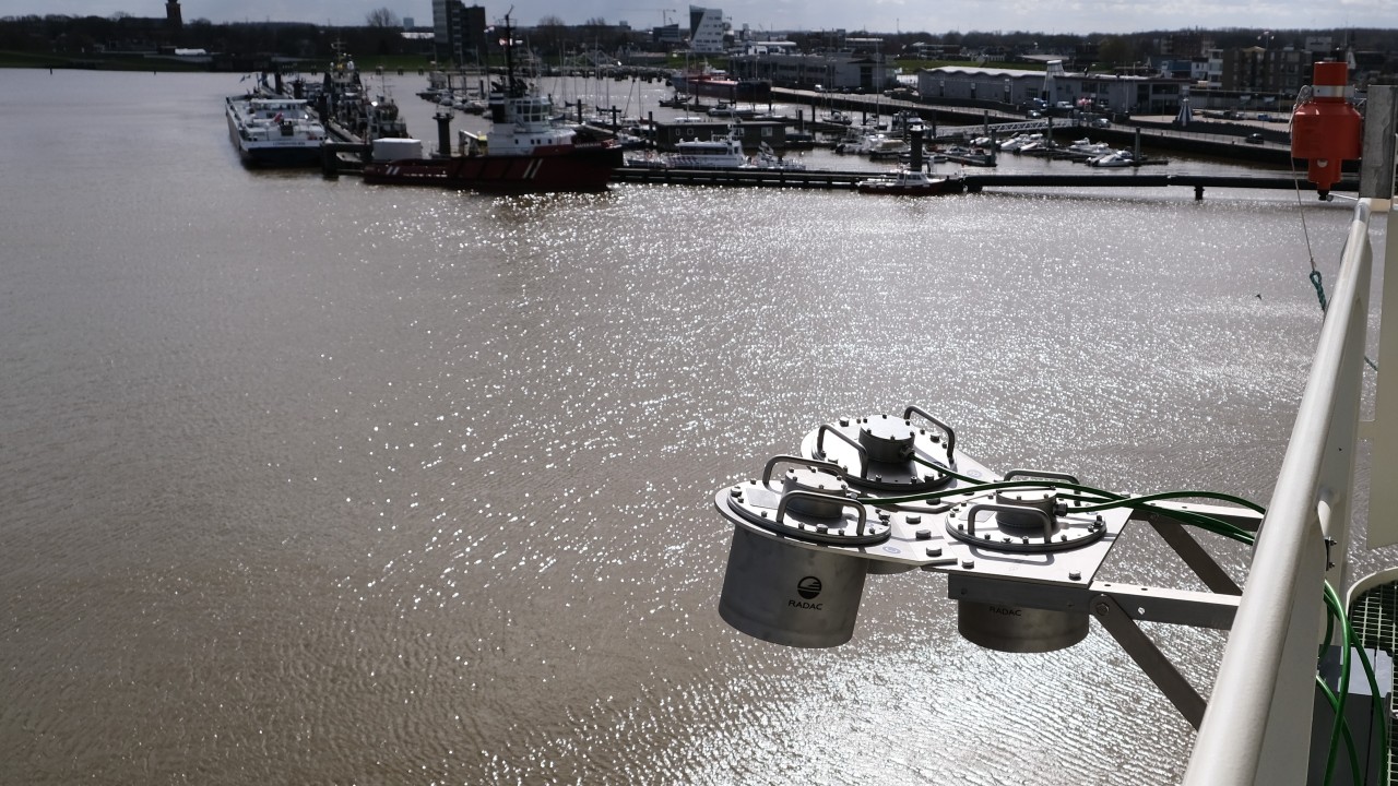 Mastering the Waves: How Real-Time Data is Revolutionizing Offshore Construction image