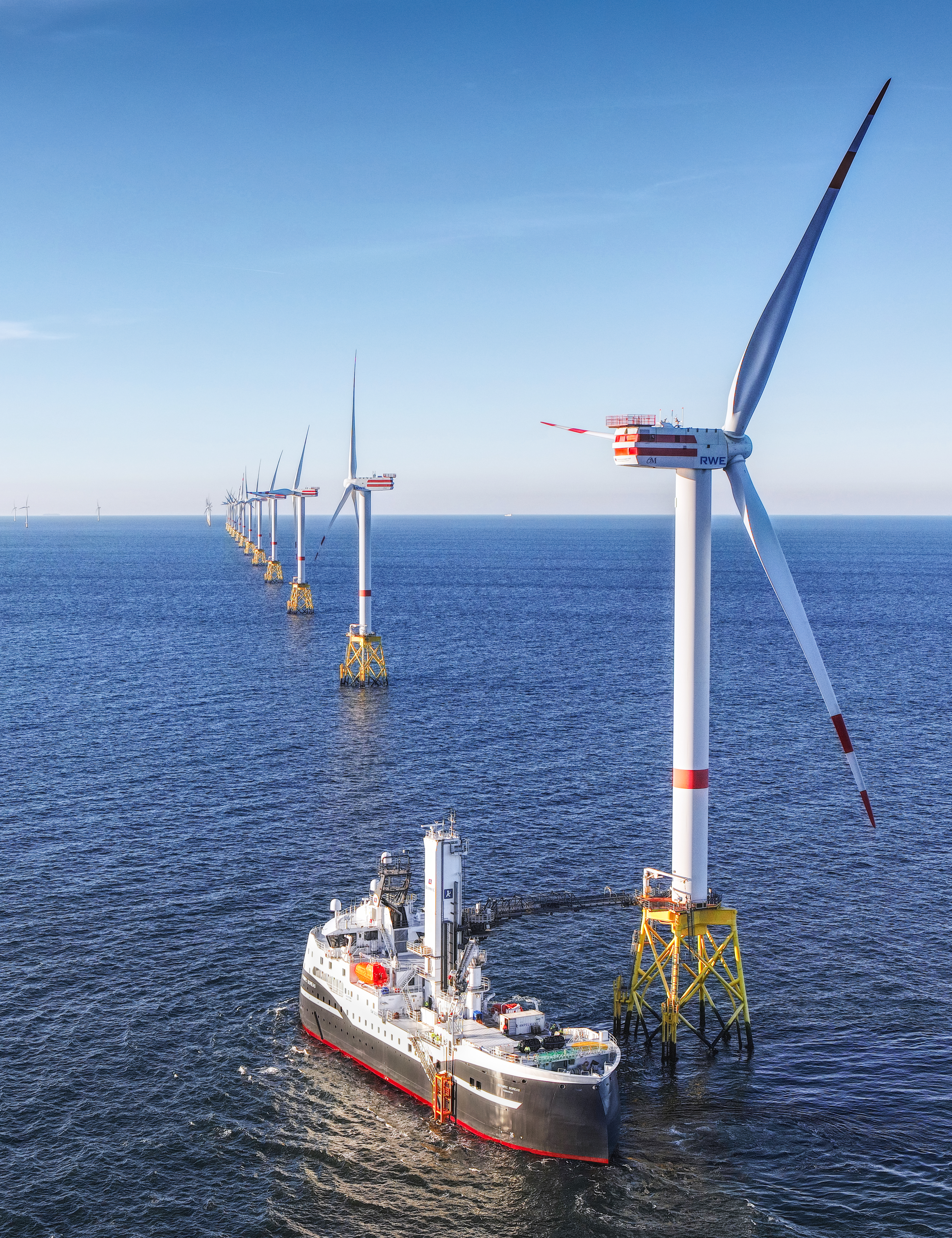 Beyond the gangway: collaboration, innovation and integration in offshore logistics image