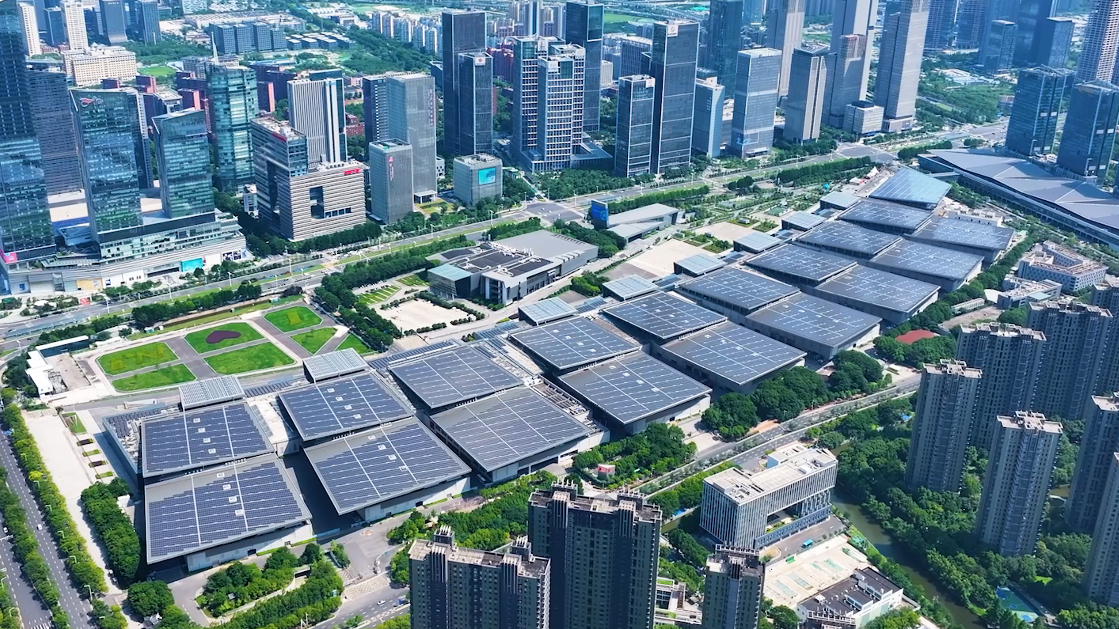 Modular batteries target the growing commercial energy storage market image