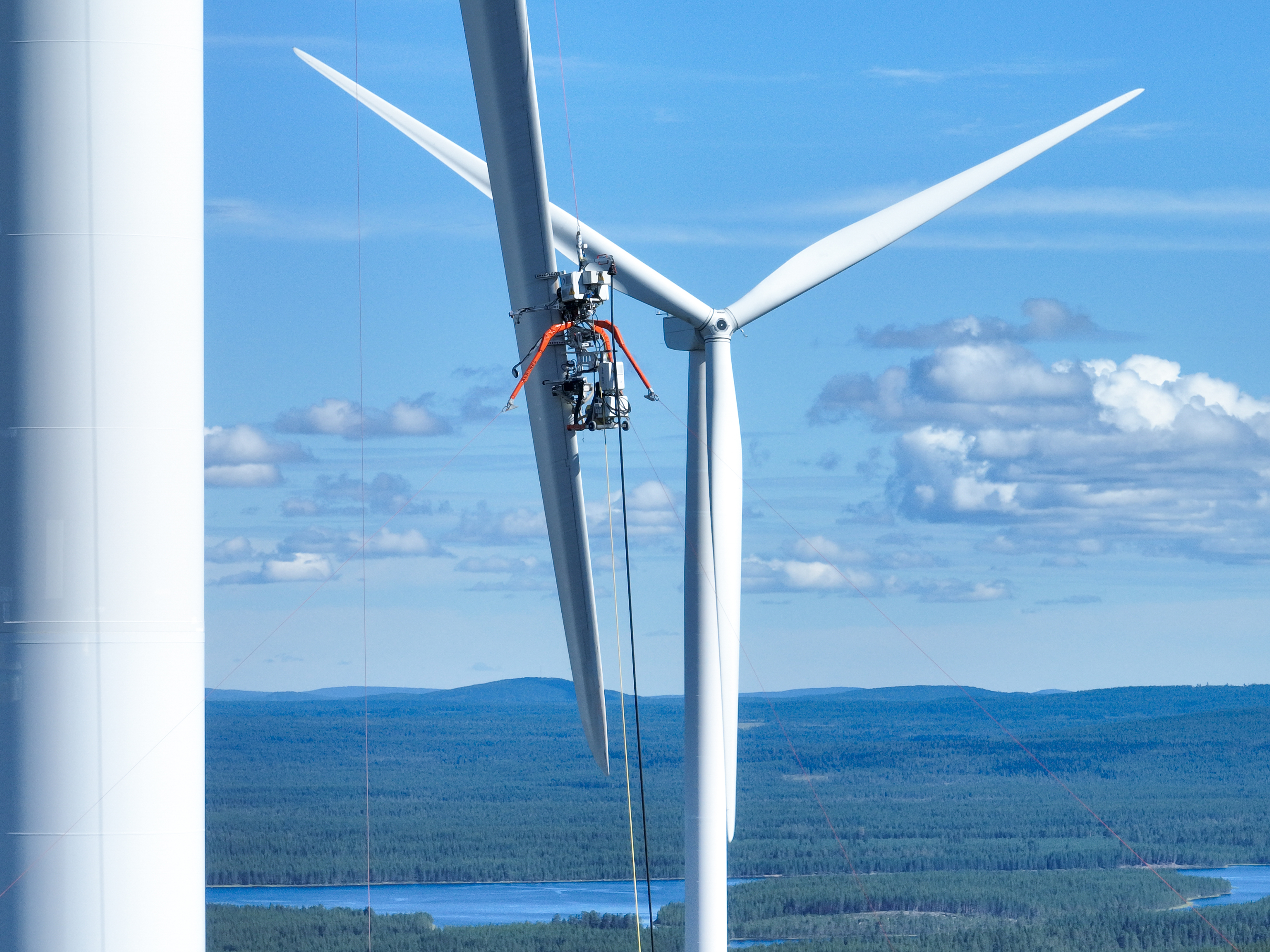 Robotic blade repair: redefining wind O&M economics image