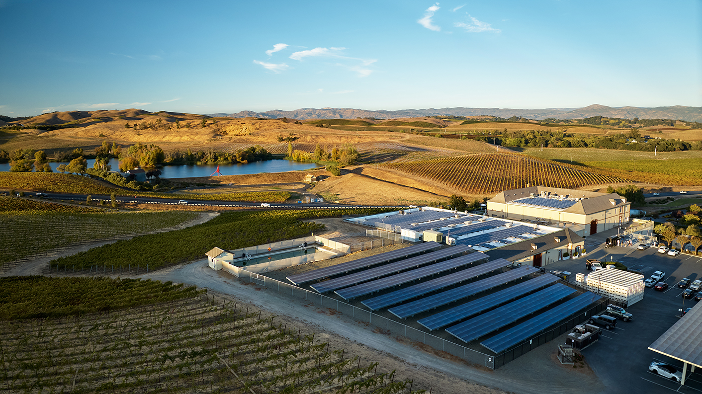 Schneider Electric Ranks No.1 in 2025 Guidehouse Research Leaderboard for Microgrid Integrators and Named a Leader in Distributed Energy Storage Integration image