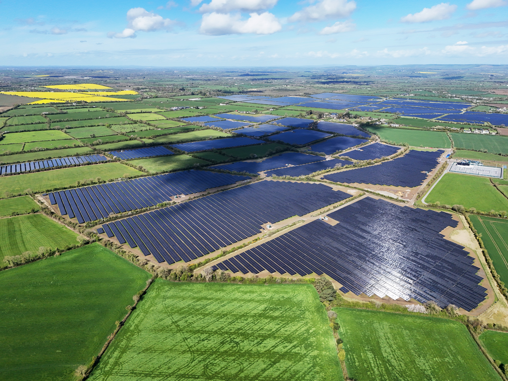 ib vogt successfully divests €230 million Irish renewable energy portfolio comprising 272 MWp across three solar projects image