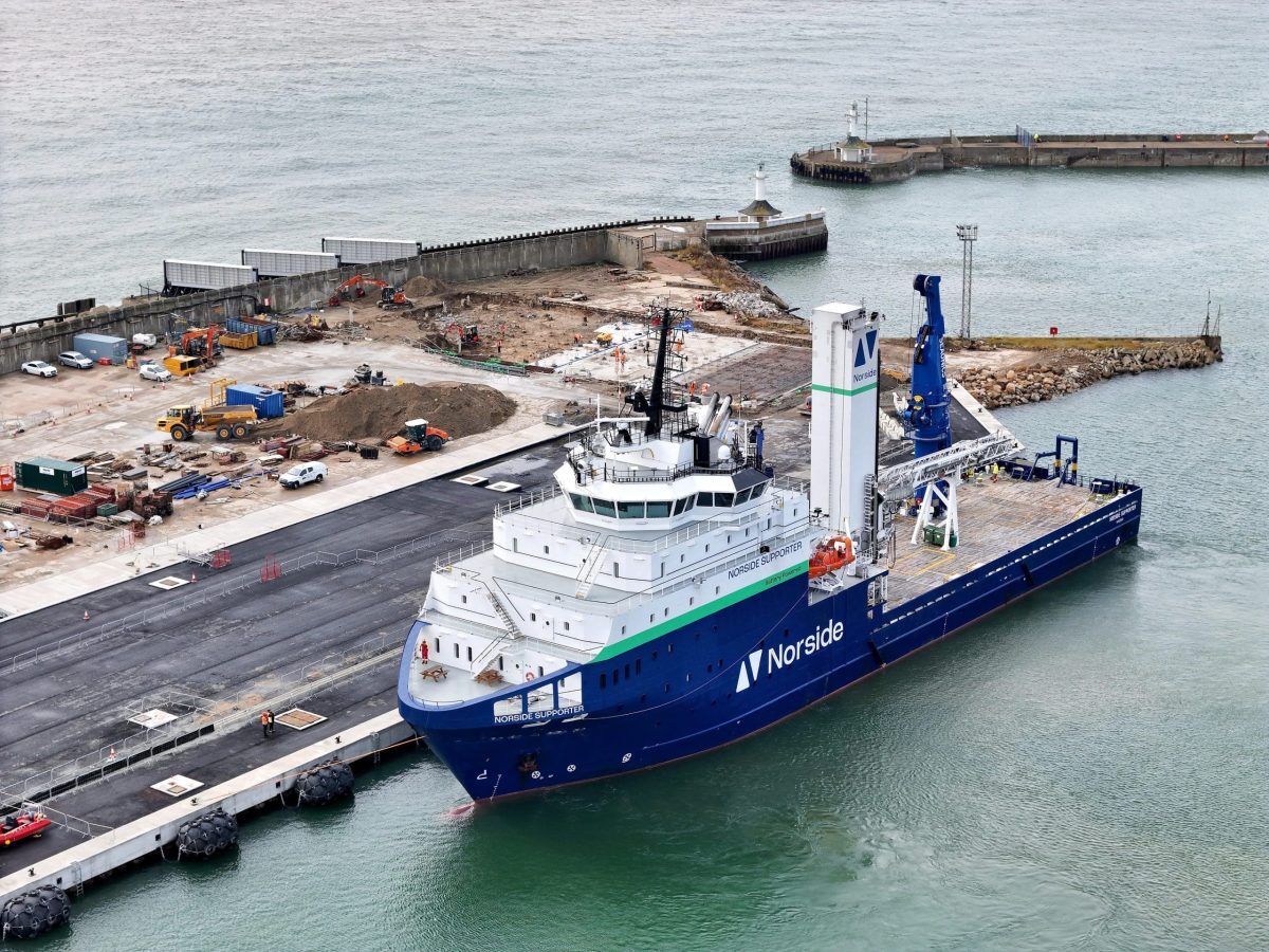 Port of Lowestoft welcomes first vessel to Lowestoft Eastern Energy Facility as construction continues at pace image