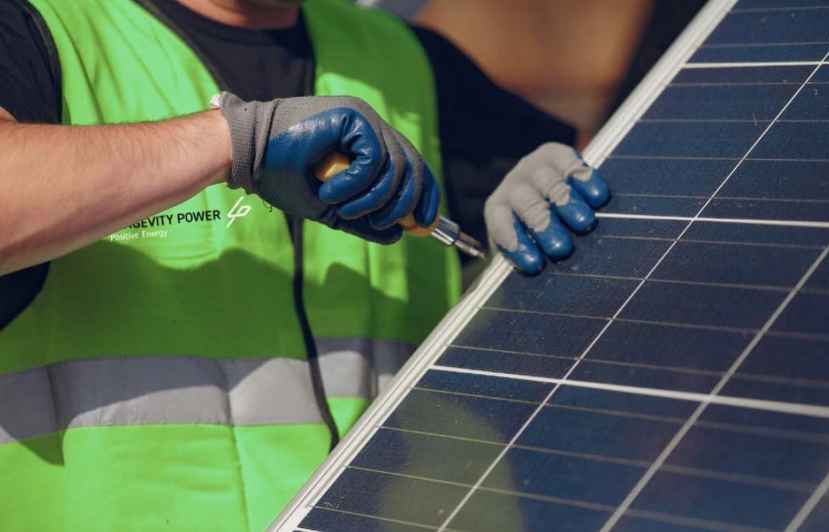 Poor quality operations and maintenance lead to underperforming solar systems for landlords and property owners, says Longevity Power image