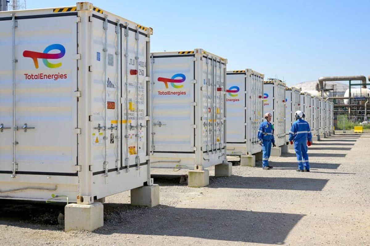 TotalEnergies Pursues Growth in Electricity by Launching Six New Battery Storage Projects image