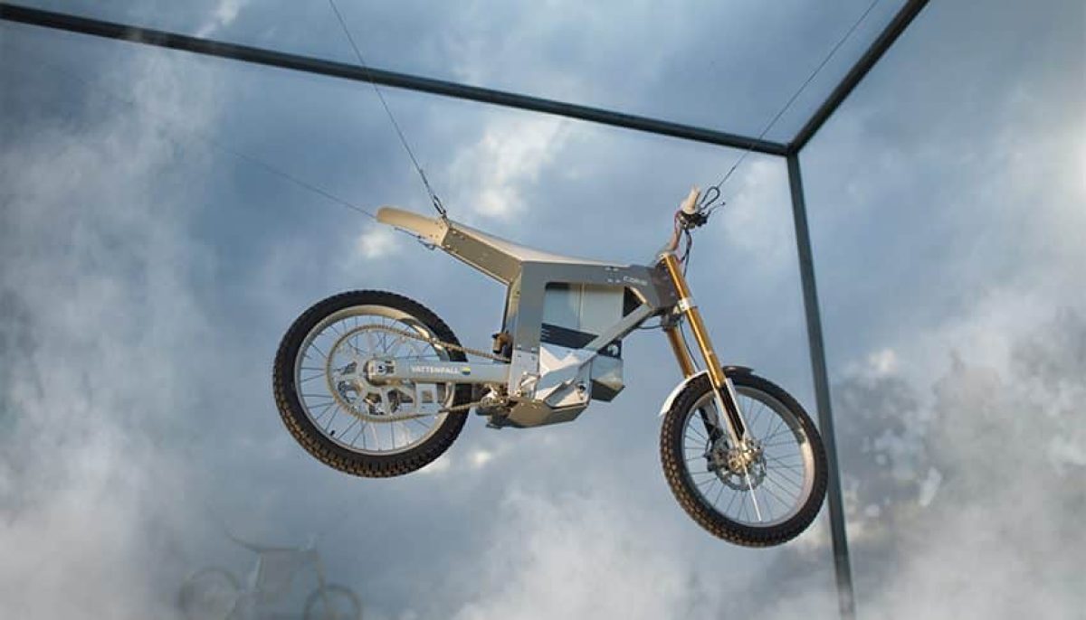 Vattenfall and CAKE reveal hidden CO2 sources when producing an electric motorcycle image