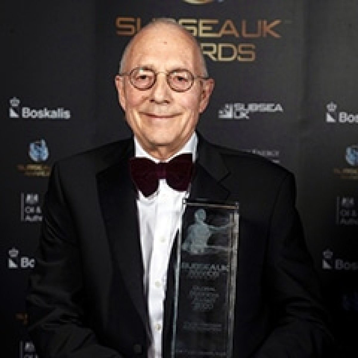 Osbit's Dr Tony Trapp MBE wins award for Outstanding Contribution to UK Subsea Industry image