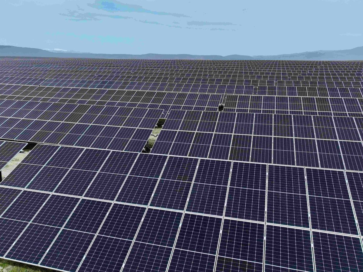 MORE and PPC Renewables: Eight new photovoltaic stations of a total capacity of 882.4 MW in Macedonia image