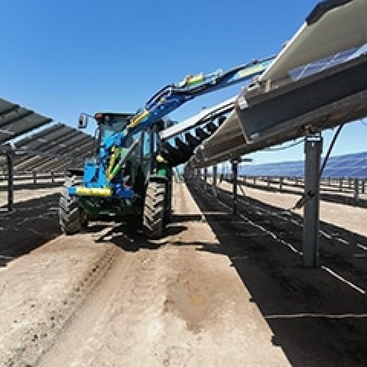SunBrush® mobil delivers its new cleaning device for PV tracking systems to Chile image