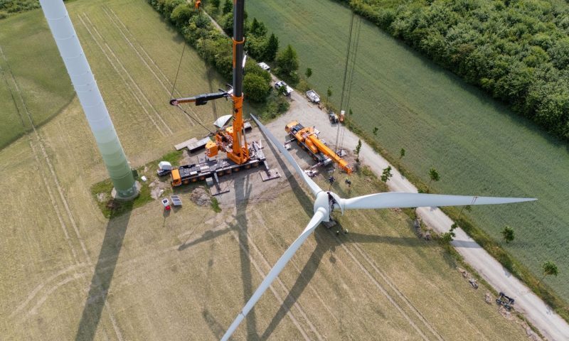 Dismantling begins at Energiequelle GmbH's Rekum repowering project image