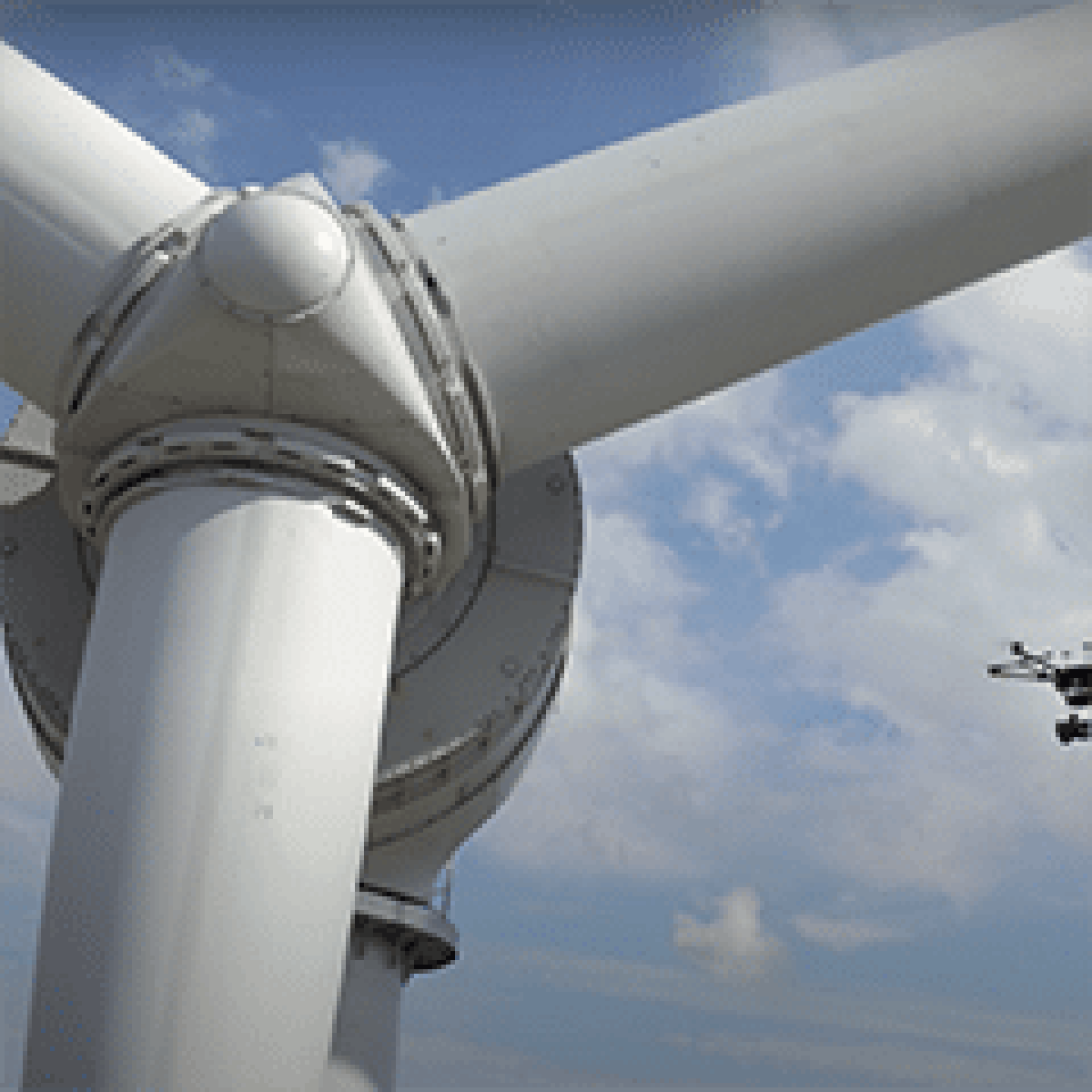 Optimizing blade O&M: allying technology with blade expertise image