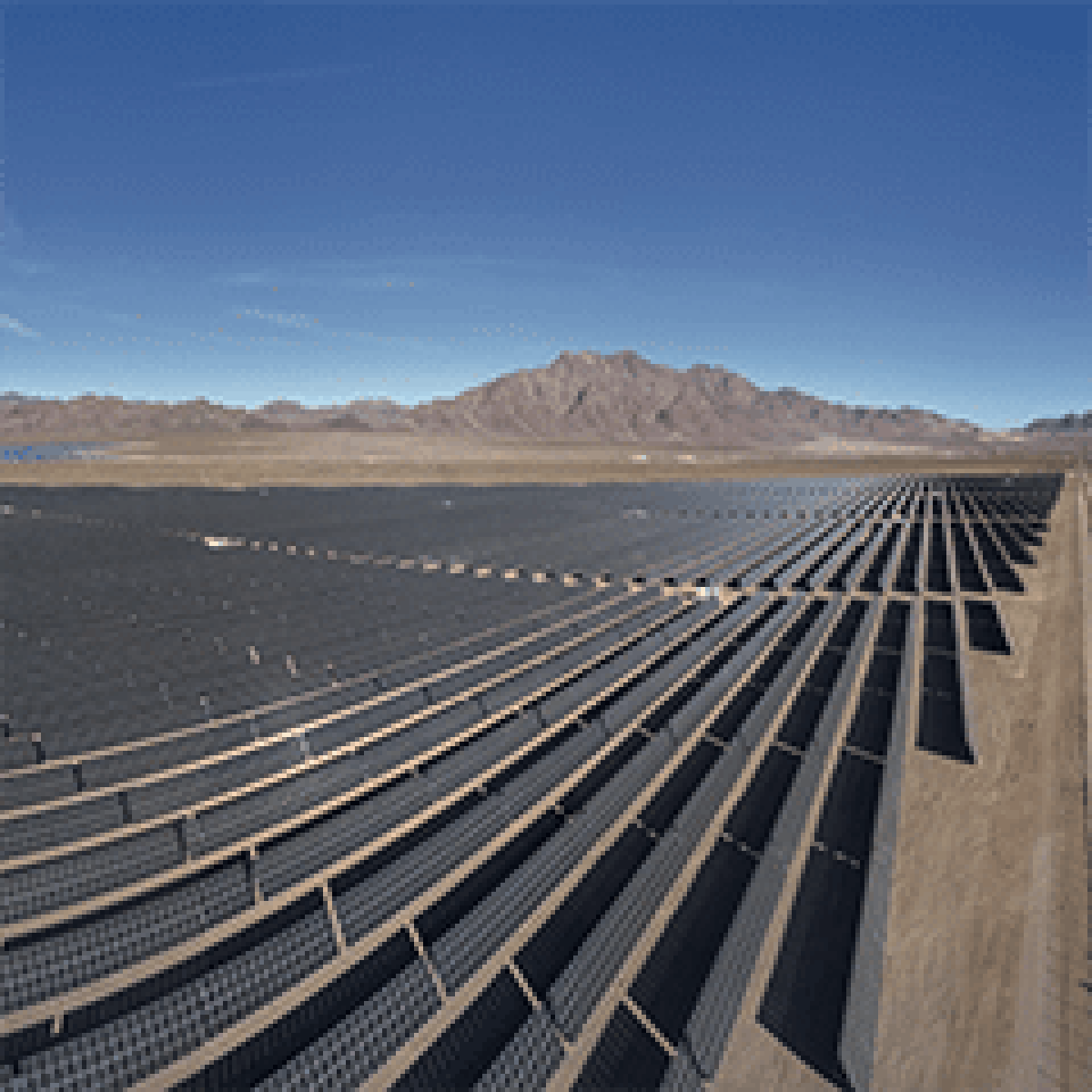 Tracker company embraces large-format modules with their new single-axis tracker image