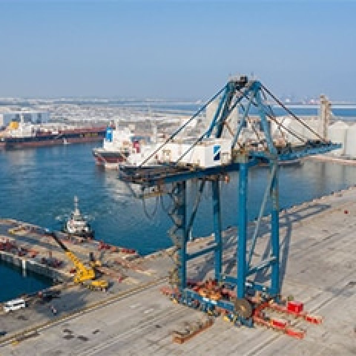 Mammoet completes final phase of terminal expansion in Veracruz, Mexico image