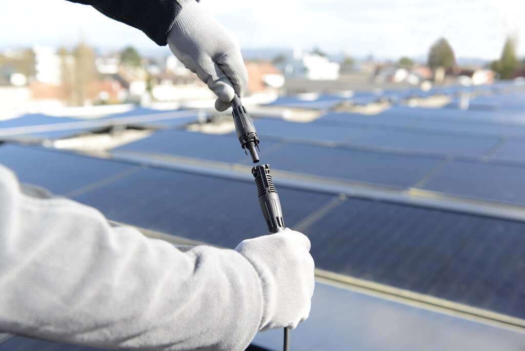 Connections for safe and sustainable energy solutions image