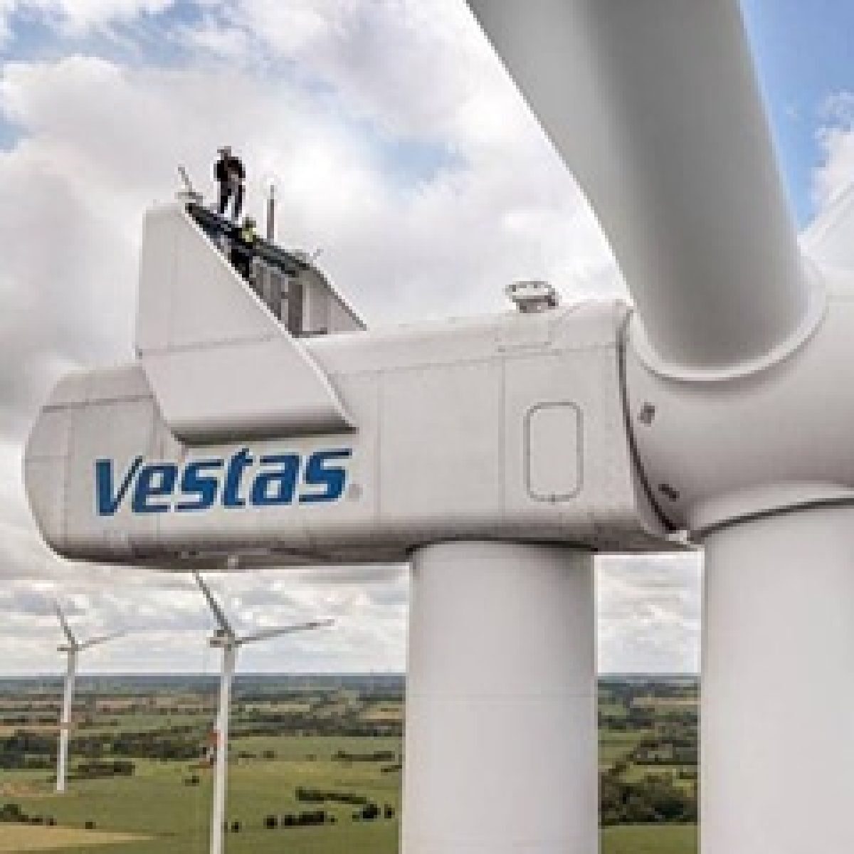 Deutsche Windtechnik wins tender from EWE Erneuerbare Energien to retrofit more than 100 wind turbines with its Aircraft Detection Light System image