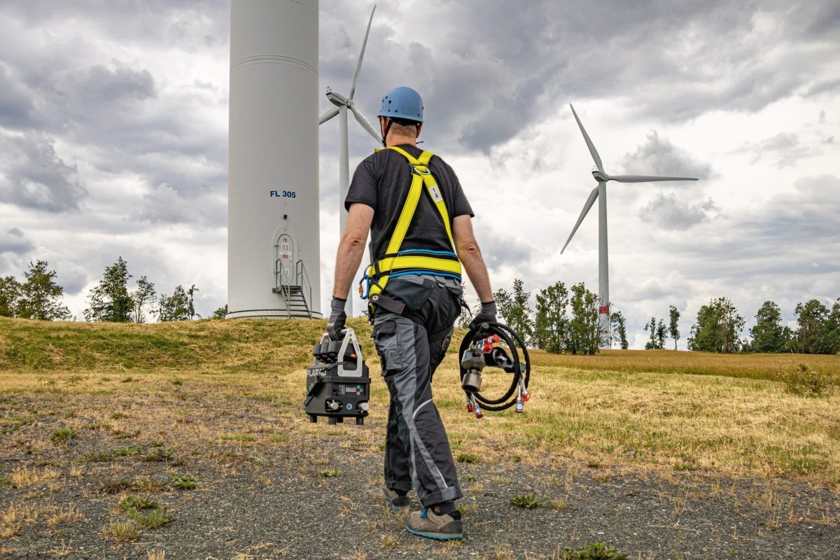 Efficient and safe hydraulic bolting for the wind industry image