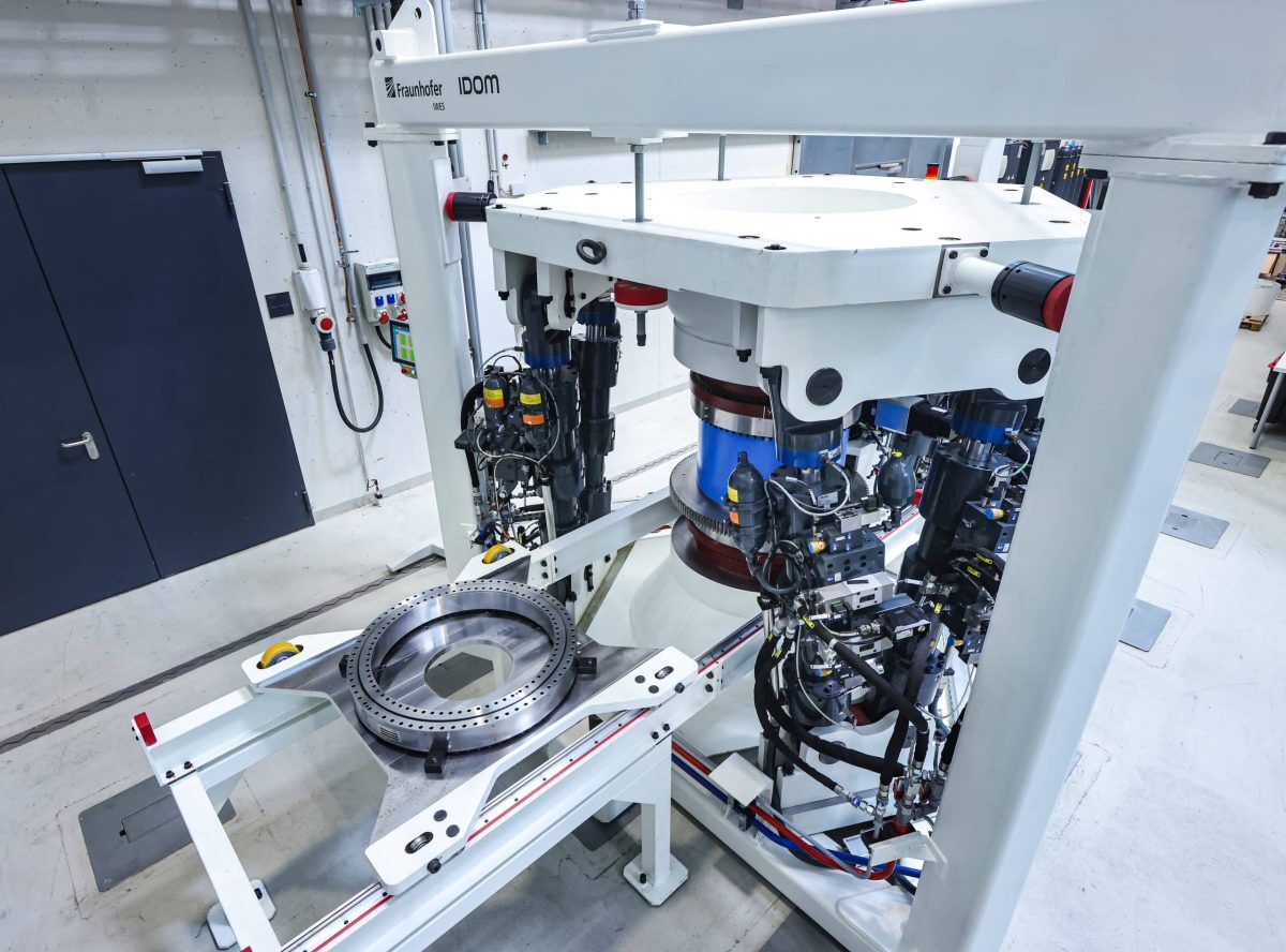 Beyond the lab: greasing the future of wind energy image