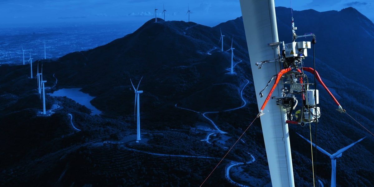 Extending turbine lifespan with robotic leading edge repair image