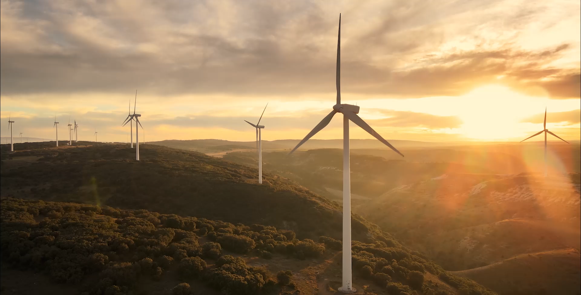 Low-voltage full converters gain relevance for next-generation wind turbine platforms image