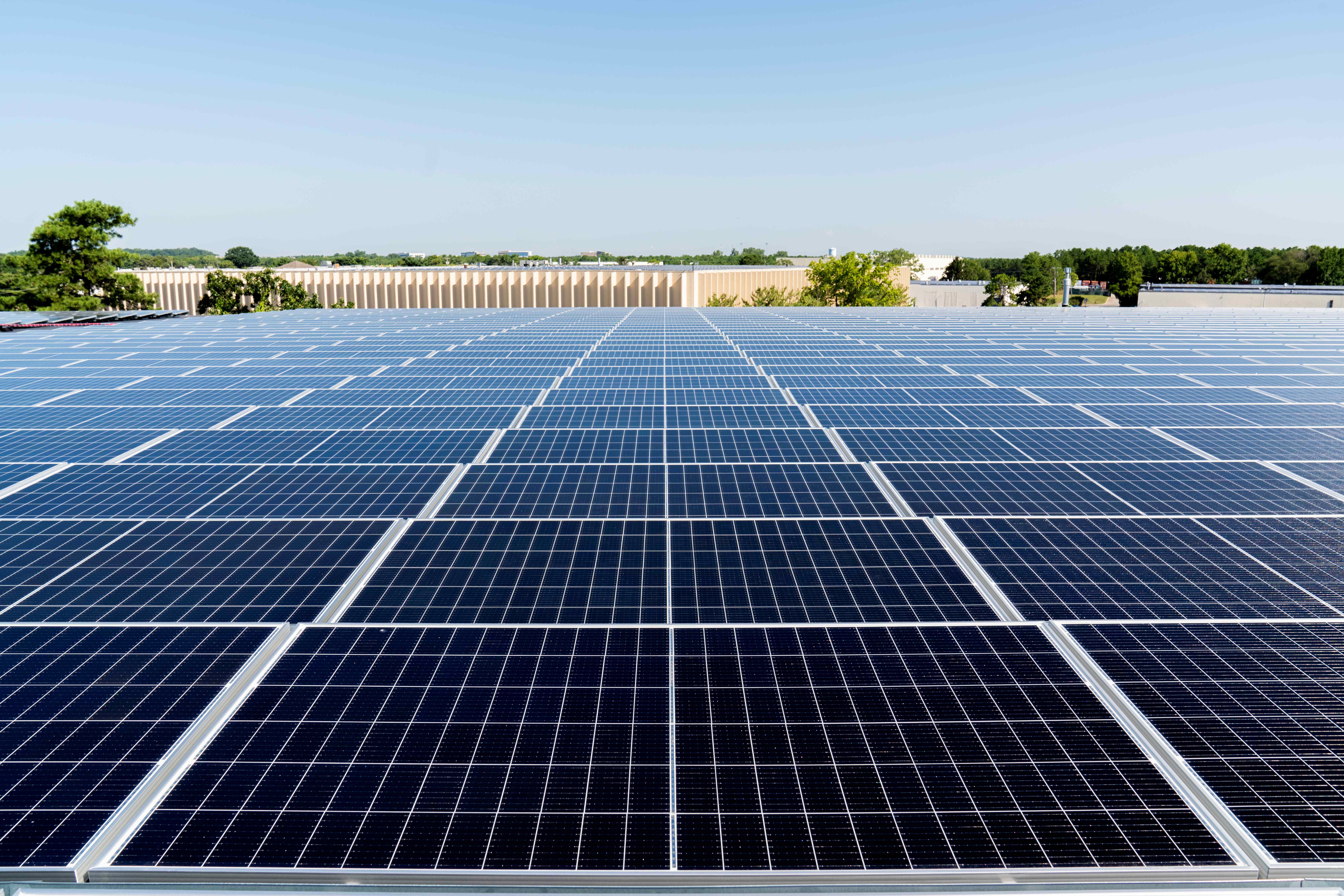 SolarEdge and Solar Landscape Sign Strategic Agreement for American-Manufactured SolarEdge Technology image