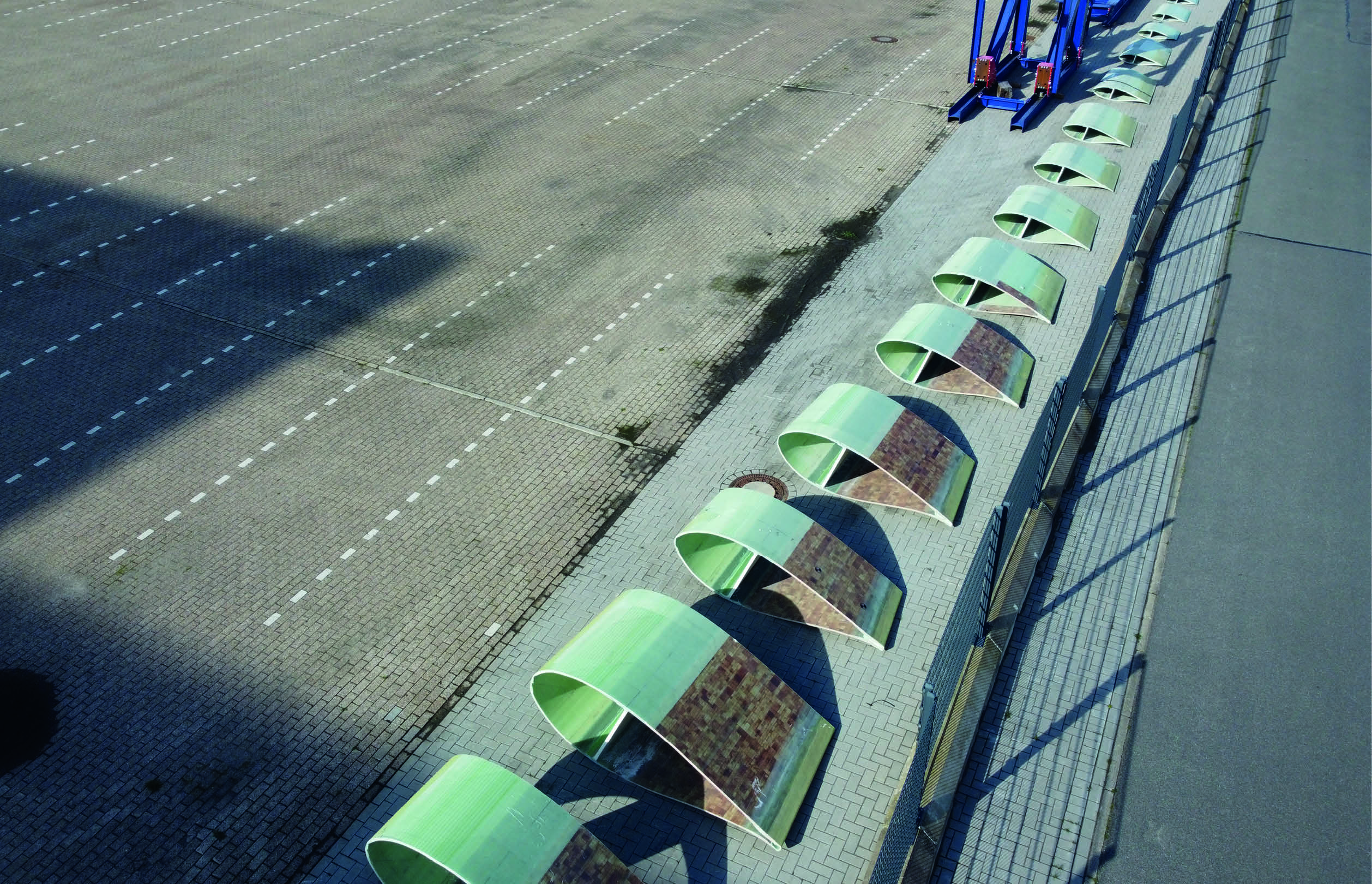 Challenges and approaches when recycling wind turbine rotor blades image
