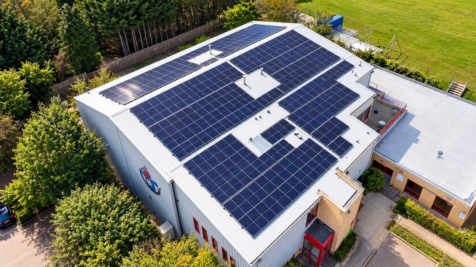Leisure Centre Cuts Electricity Costs by 61% with Rooftop Solar-Plus-Storage System image