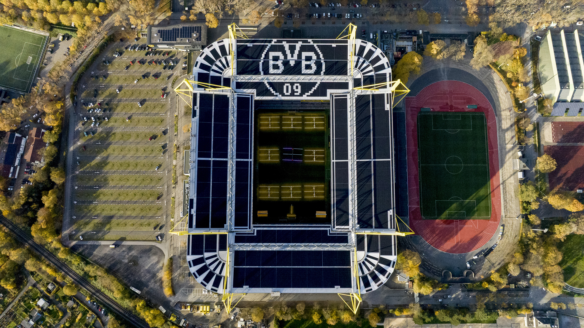 Game-Changing Energy: World’s Largest Stadium Solar Roof Delivers Early Win for Borussia Dortmund image