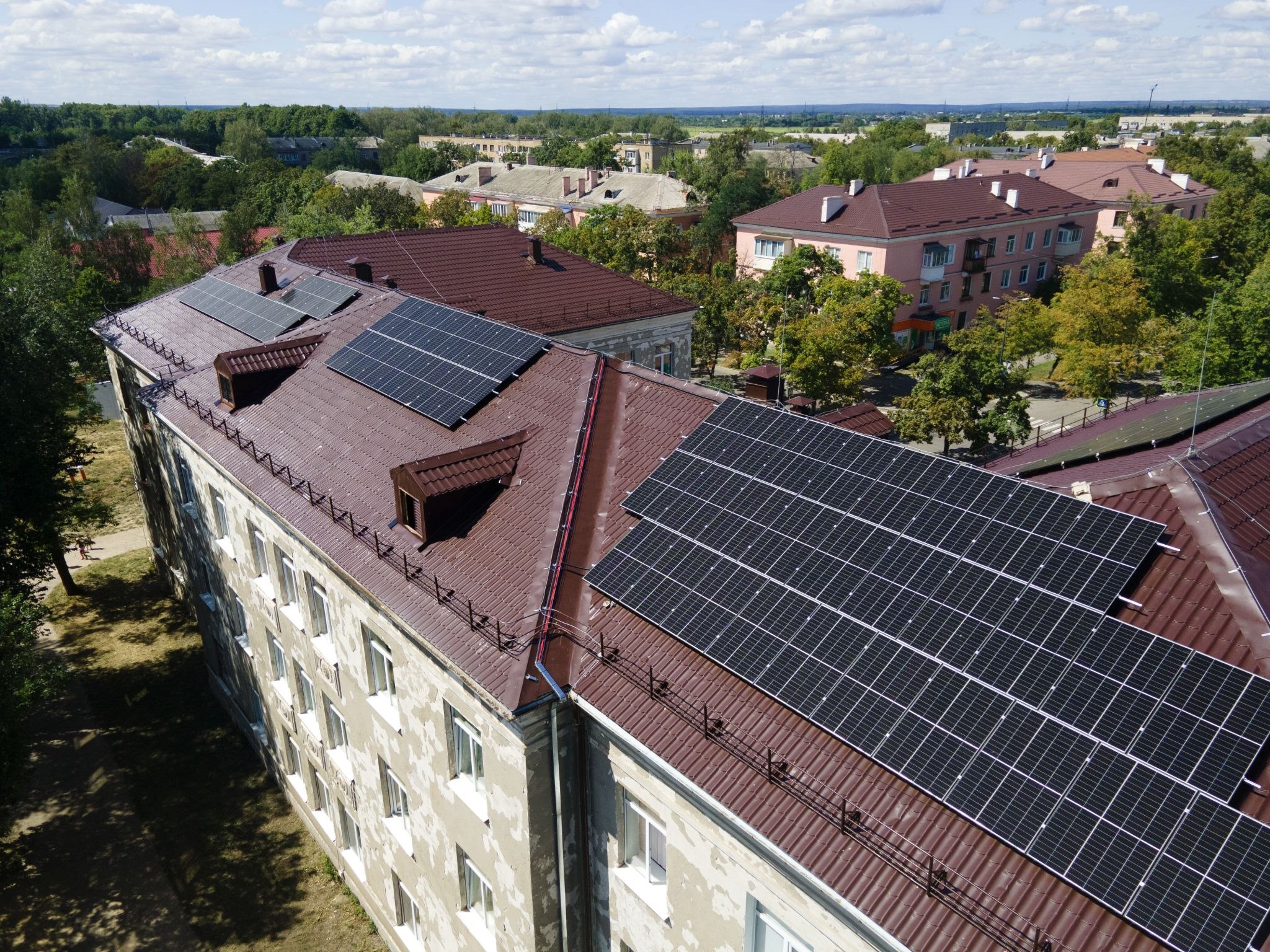 Donated Solar PV and Battery System Powers Life-Saving Treatment at Frontline Hospital in Ukraine image