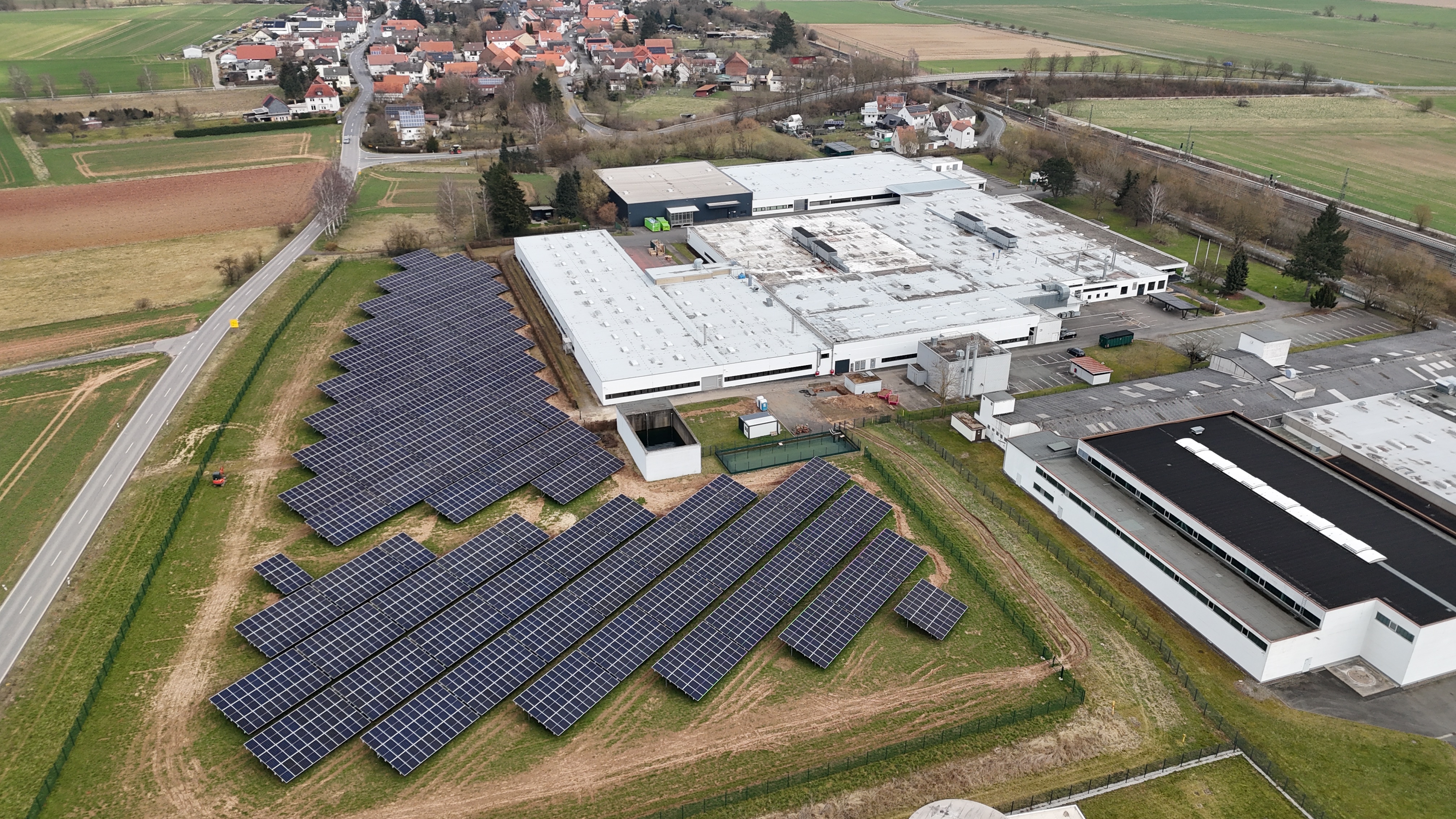 Global Manufacturing Giant YKK Deutschland GmbH Shifts from Traditional Solar to SolarEdge’s New Utility-Scale Inverter to Address Safety Concerns image