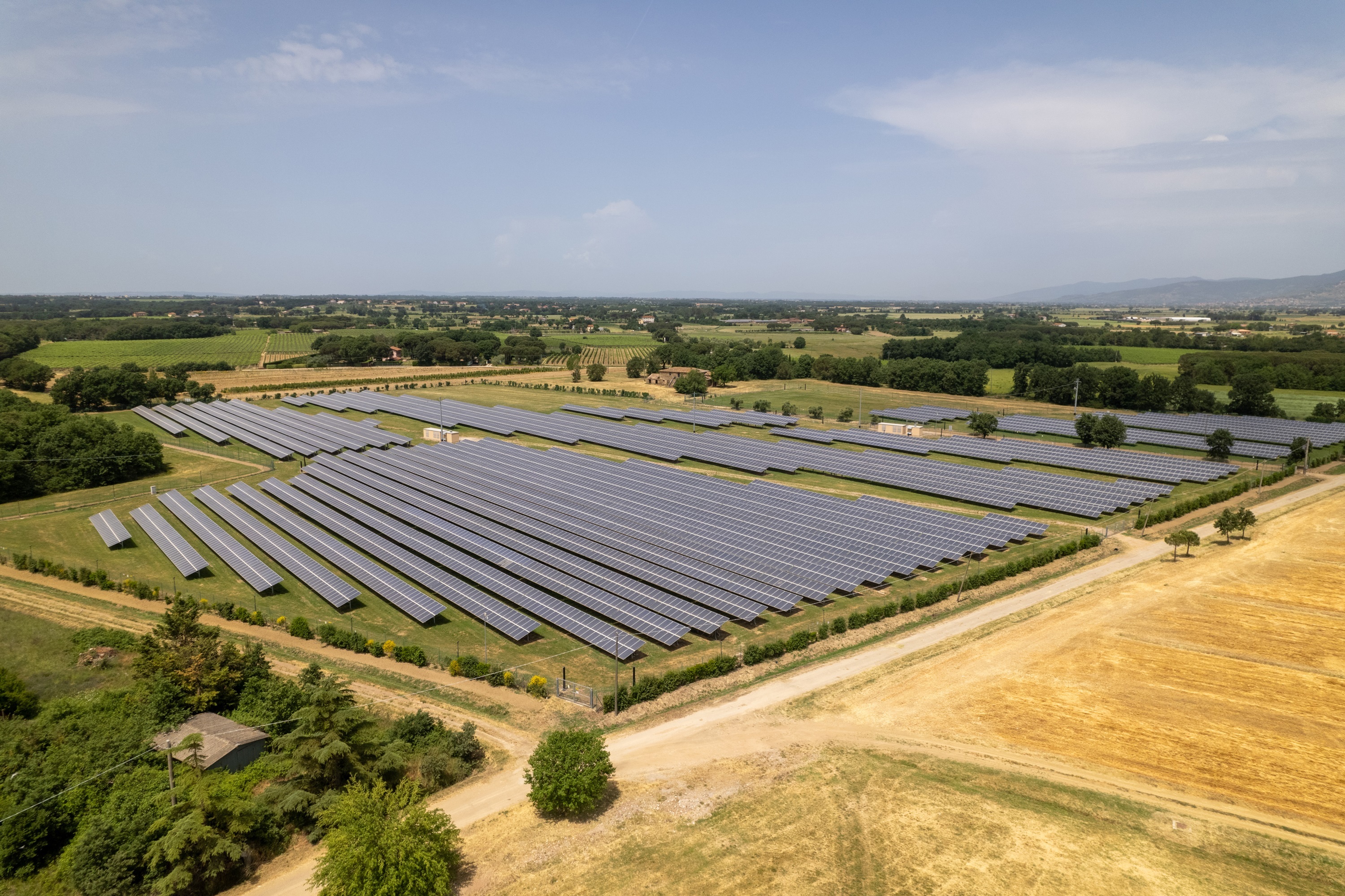 Sonnedix surpasses 800MW capacity in Italy with five renewable project acquisitions and entry into battery storage: on track for 1GW by year end image