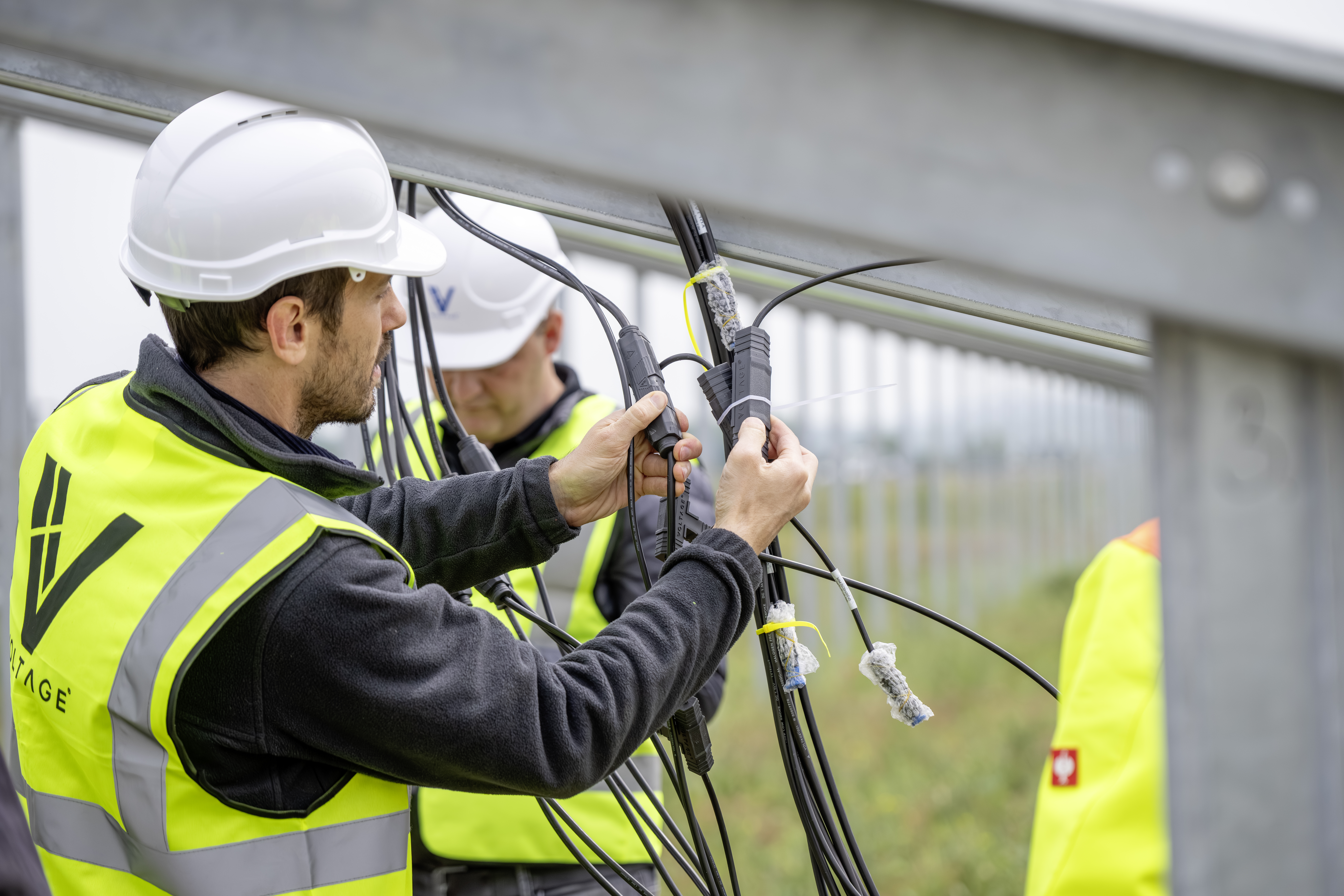 Voltage Energy Delivers PV Cabling for the First Time to a Utility-Scale Project in Europe image