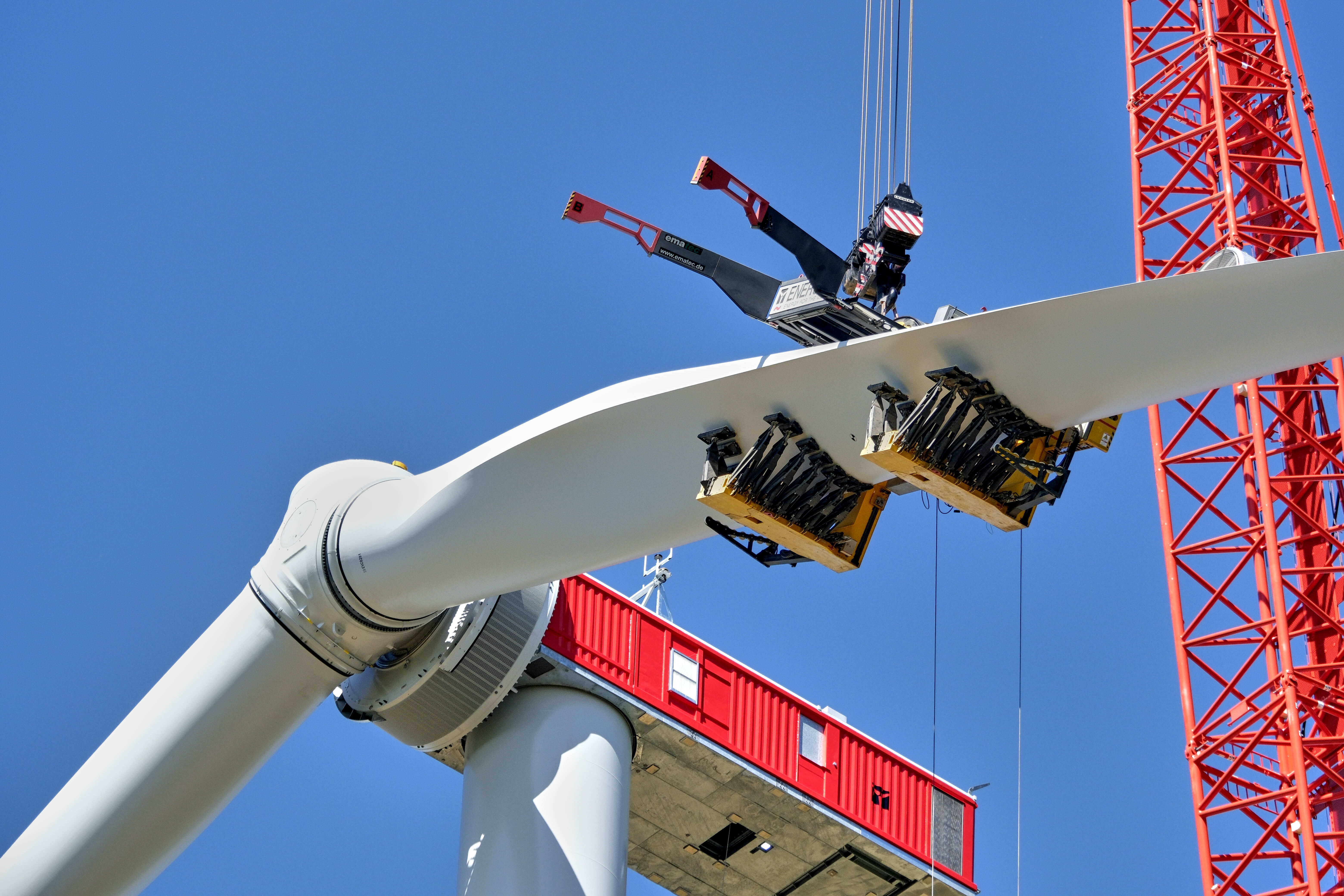 A more flexible approach to single-blade installation image