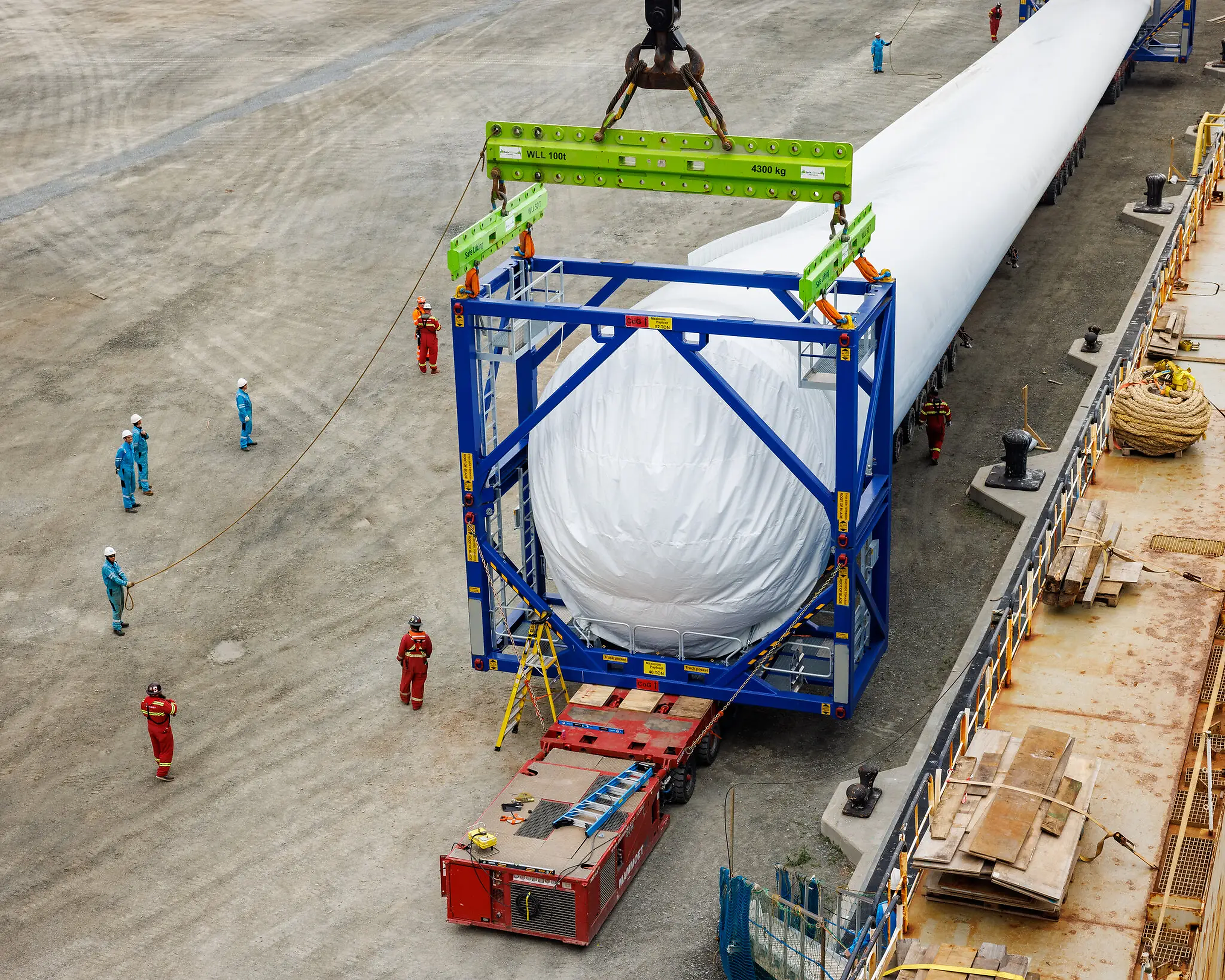 Bigger turbines, smarter solutions: the evolution of lifting in wind energy image