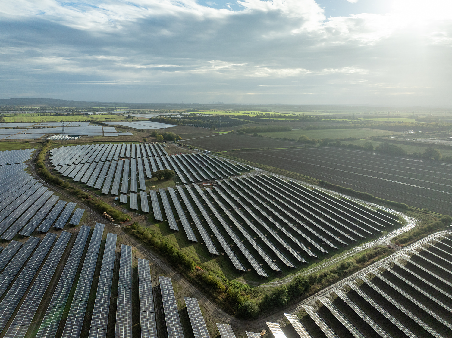 Enviromena Secures £825 Million Senior Portfolio Financing Package to Accelerate UK Solar Expansion image