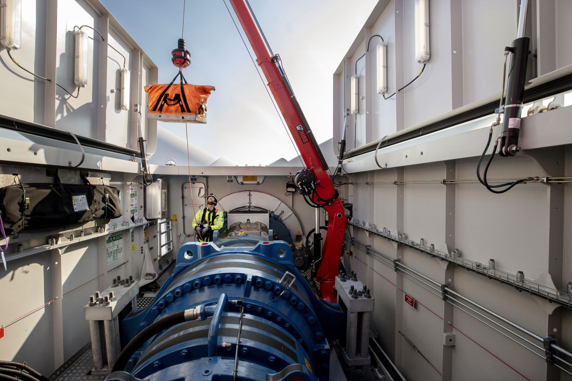DWT returns to Riffgat offshore wind farm with maintenance contract awarded by EWE image