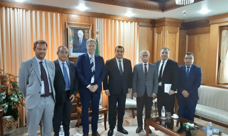 64823_Arkab reçoit une délégation du groupe Sarens (2)